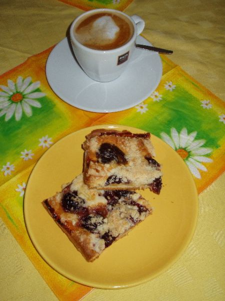 Ovocný koláč k nedělnímu kafíčku