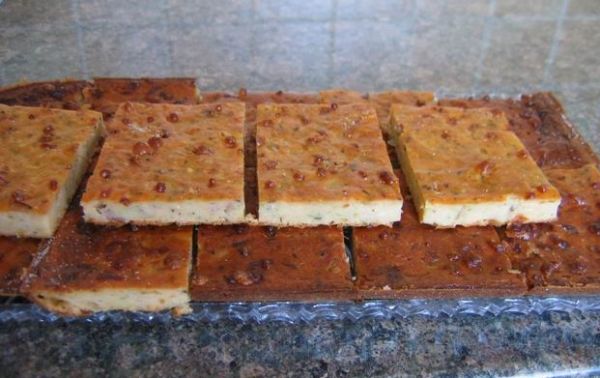 SLANÝ CUKETOVÝ KOLÁČ - výborný k večeři i k obědu, a nepohrdne ani návštěva:-) a navíc je to rychlé