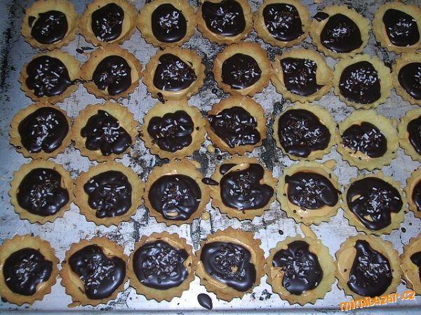 Košíčky plněné karamelem a polité čokoládou******Recept babičky