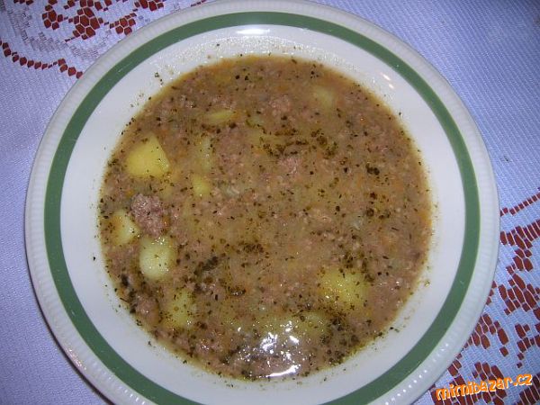 Polévka s mletým masem