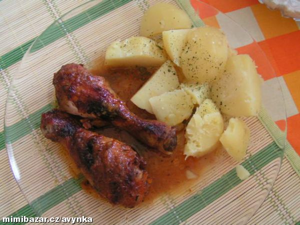 Grilovaná kuřecí stehýnka a tzatziky