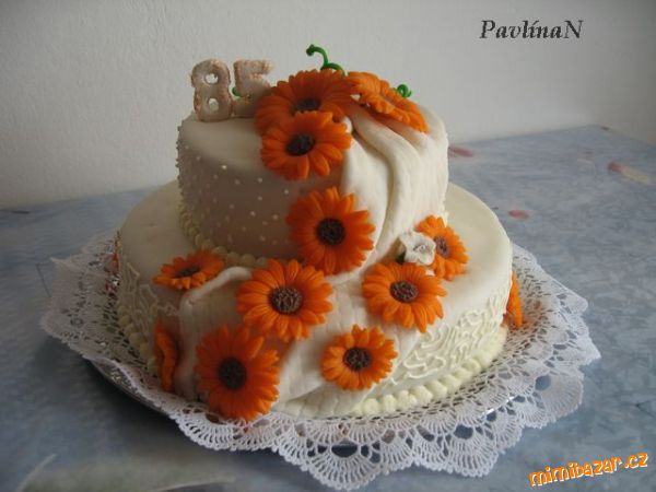Patrový potahovaný fondantem + pár pomůcek z domácích zdrojů :-)