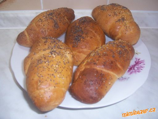 Obyčejné domácí rohlíky - lepší než od pekaře