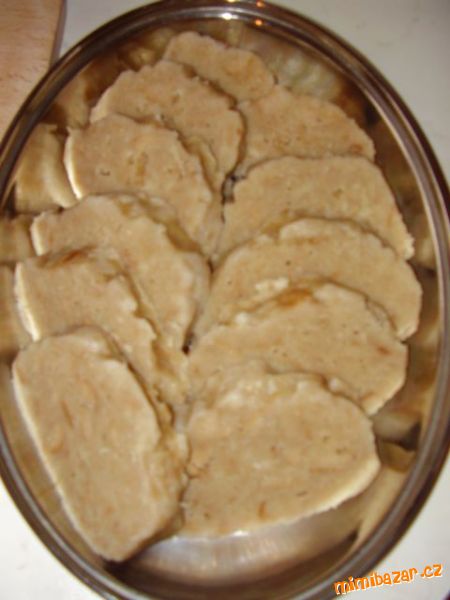 Žemlový knedlík