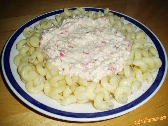 Těstovinky s krabími tyčinkami