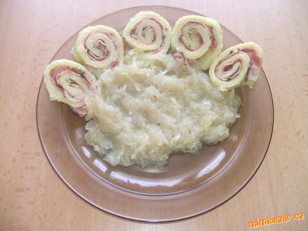 bramborové knedlíky -:) se zelím