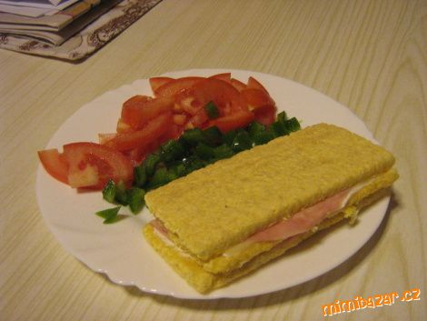 PROKLÁDANÝ KNÁCKEBROT