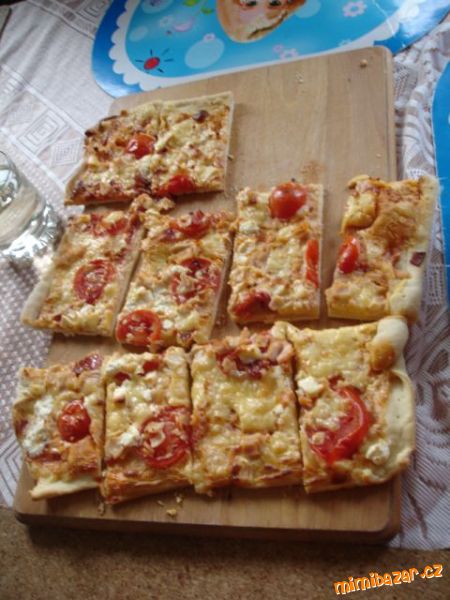 Smetanovo-sýrová pizza od Týny