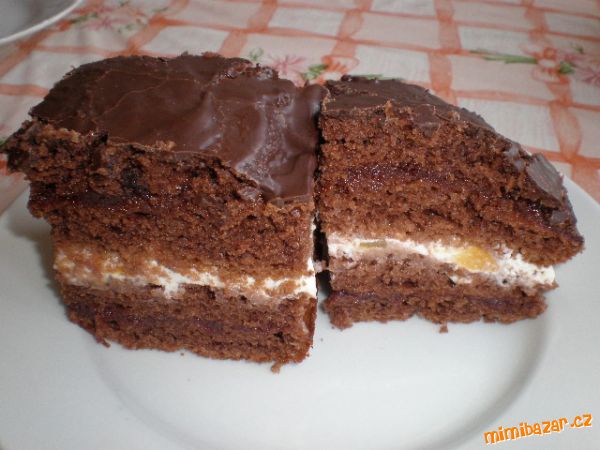 Řezy s meruňkami a čokoládovou polevou