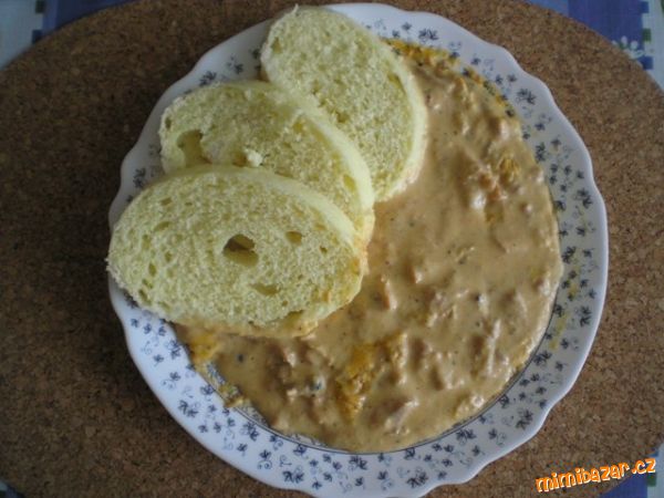 2 v 1 slepičí polévka a slepice na smetaně