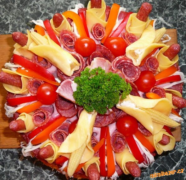 SLANÝ-CHLEBOVÝ DORT