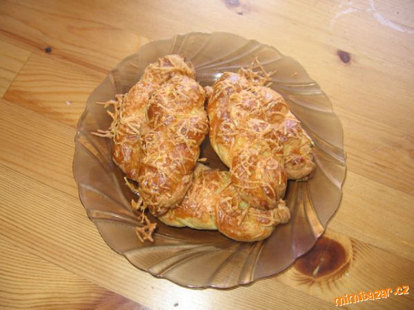 Houstičky z kynuto-nekynutého těsta :-)