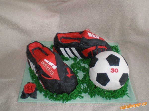 kopačky adidas s míčem ke 30-tinám ..