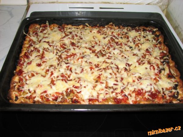 PIZZA Z ROHLÍKŮ