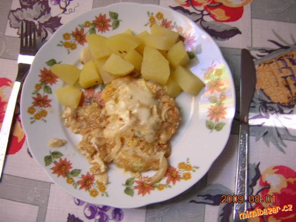 Kuřecí maso s pomazánkovým máslem a sýrem