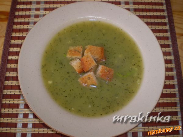 Polévka cuketová jako hrášková