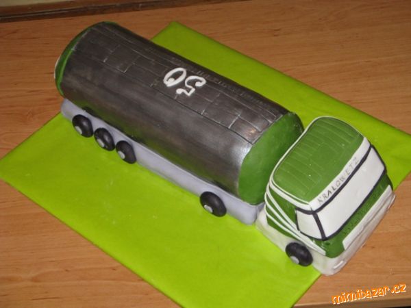 Strieborný kamion
