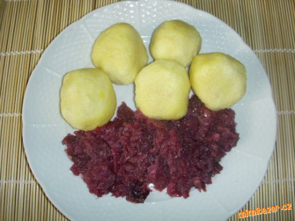 Bramborové knedlíky plněné uzeným masem-DĚKUJI PEPINOVI