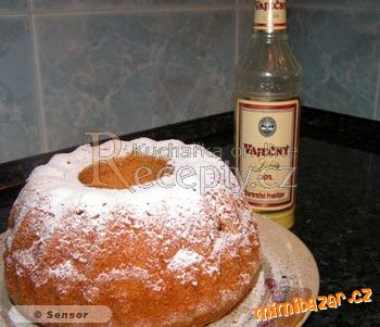 Bábovka z vaječného koňaku
