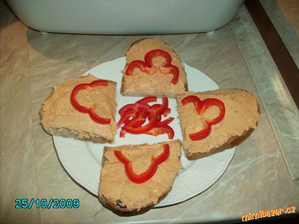Jemňoučká tuňáková pomazánka,kterou zblajznou i chlapy :-))))))))))