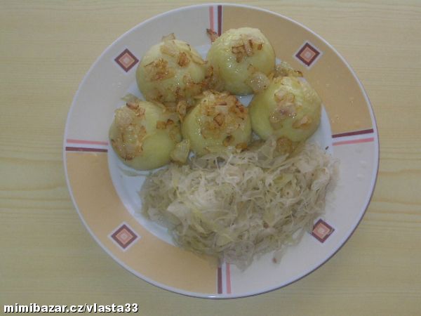 BRAMBOROVÉ KNEDLÍKY PLNĚNÉ UZENÝM MASEM
