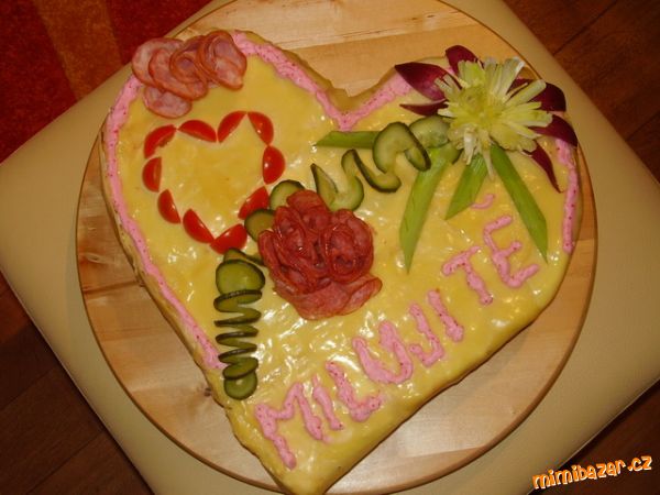 Můj první slaný dortík-manželovi na Valentýna