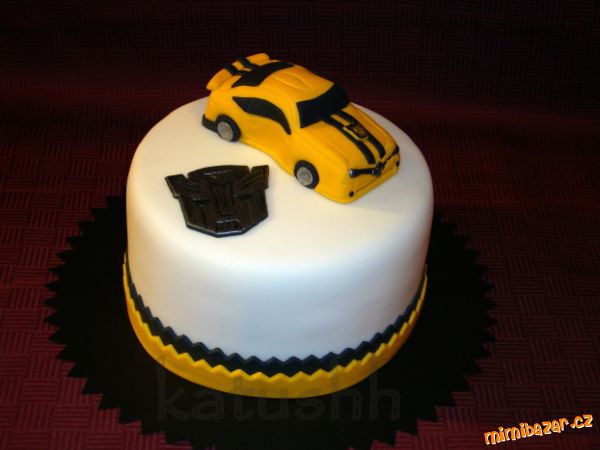 Bumblebee-Transformers // šlehačkovo - jahodový dortík