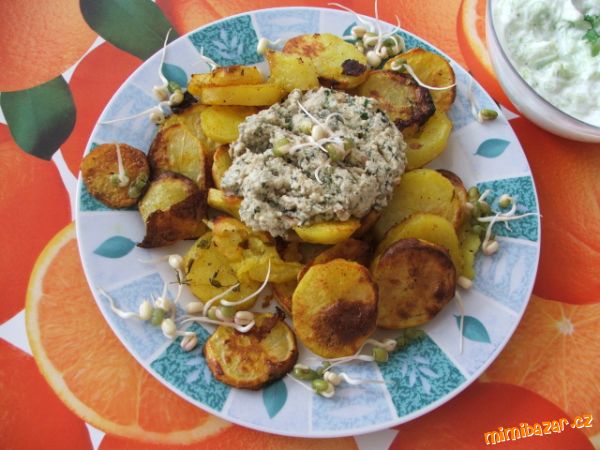 Pečené brambory s mozzarellovým pestem