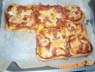 Rychlá pizza z toustů