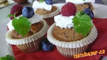 ovocné muffiny z celozrn.mouky a ovesných vloček
