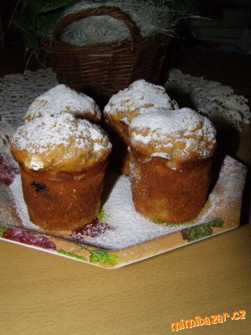 *JABLEČNÉ MUFFINKY S VLOČKAMI A OŘECHY*