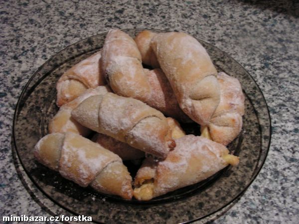 Šlehačkové rohlíčky - výborné - vláčné - jednoduchý recept