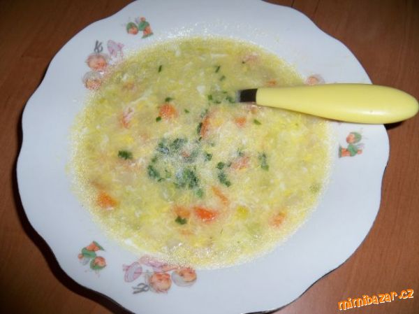 Kedlubnová polévka výborná pro prcky :)