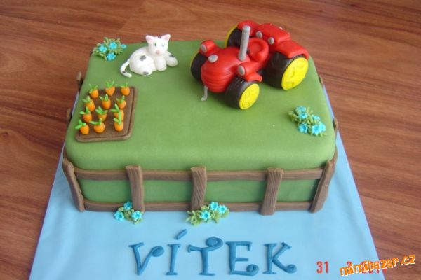 Červený traktůrek