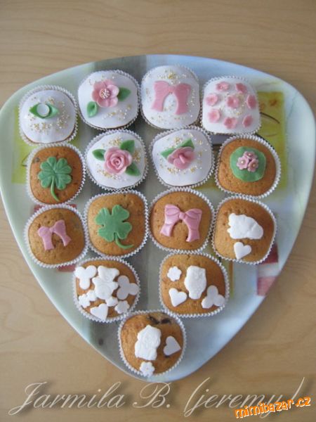 Moje 1. muffiny ,-) ♥ VYNIKAJÍÍÍCÍÍÍÍÍ!!! + fotopostup ♥
