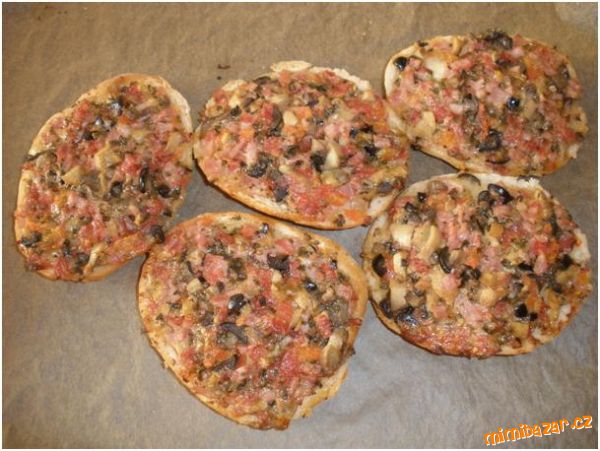 Pizza housky (recept z MMB)