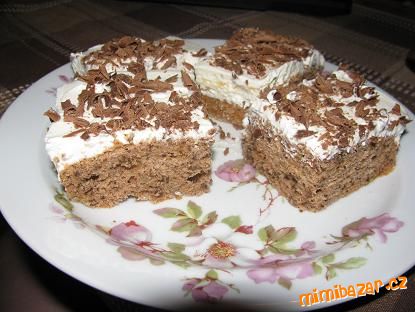 Ořechový moučník