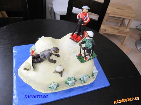 lyžařky a snowboarďák