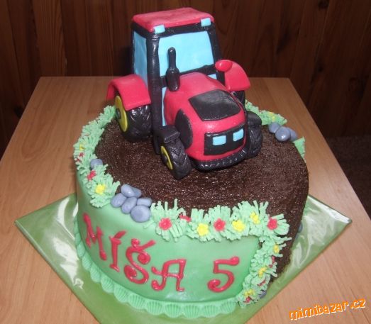 Traktor na poli
