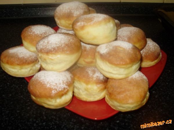 pečené koblížky s marmeládou