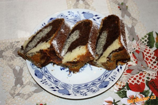 Jednoduchá - bábovka-tří barev