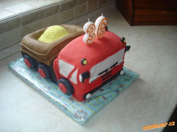 Nákladní auto