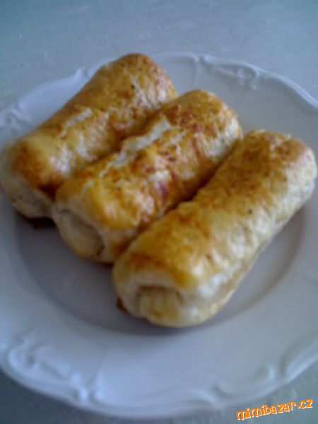 Krabí tyčinky v listovém těstě(rychlá véča)