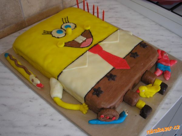 Můj první pečený dortík synovi k 6.narozeninám,potažený domácím marcipánem "SPONGEBOB"