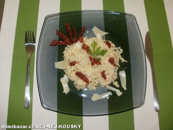 ITALSKÉ RIZOTO SE SUŠENÝMI RAJČATY