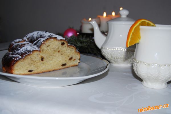 Staročeská vánočka (mazanec)