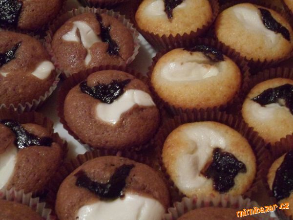 muffiny s tvarohom a slivkovym lekvarom