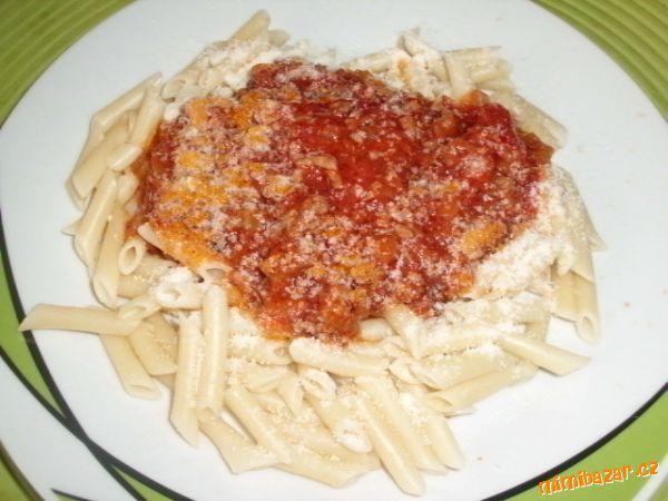 Penne s mletým masem a bazalkou
