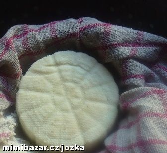 KOZÍ SÝR DOMÁCÍ /může být i KRAVSKÝ/