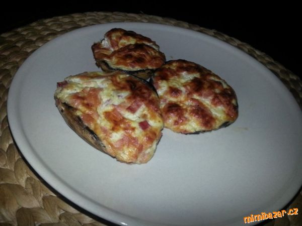 Pod grilem zapečené žampiony